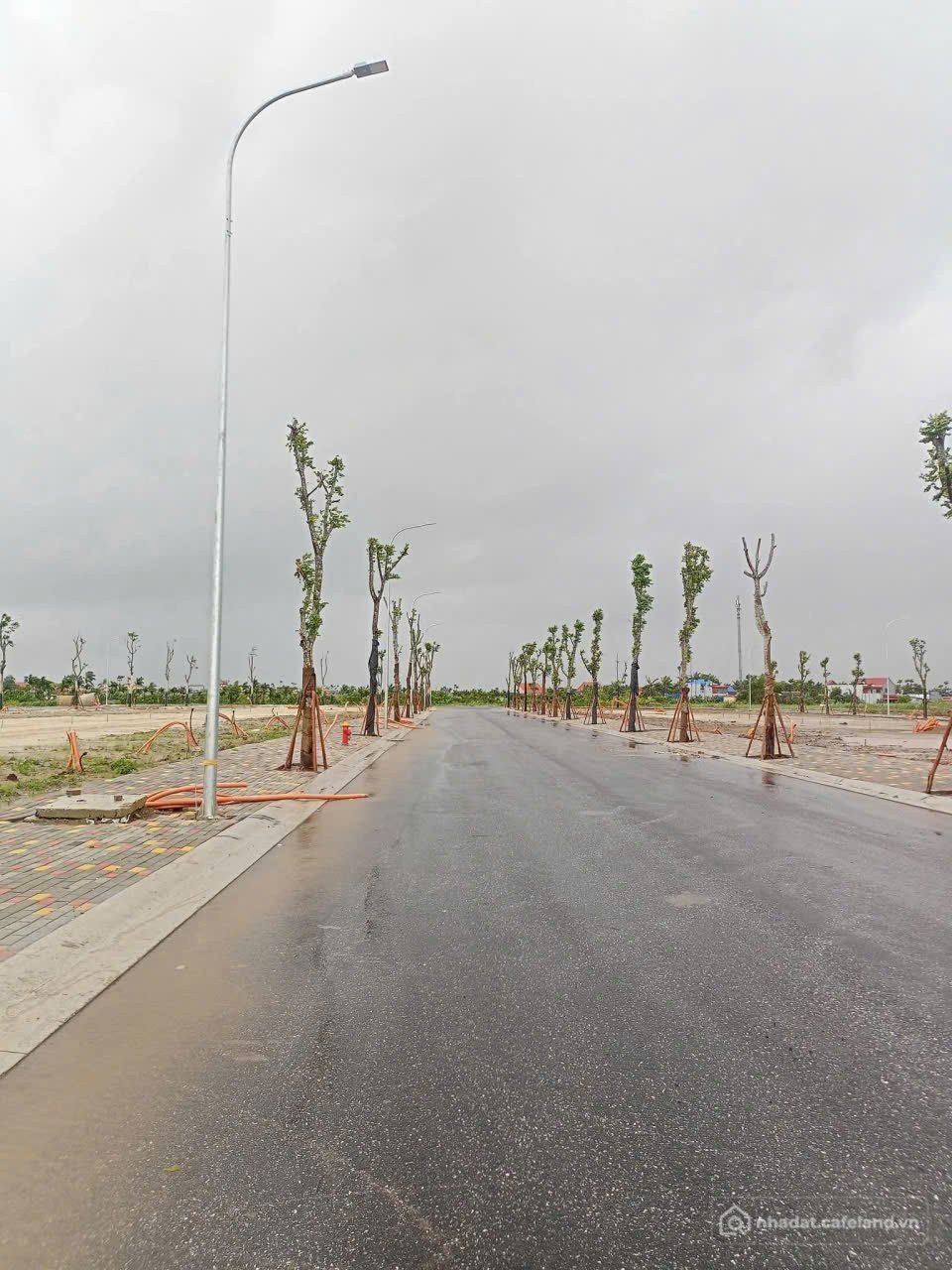 Bán đất thổ cư: Bán đất tái định cư Vinhomes Golden City 99,4m² ngang 5m giá 4.8