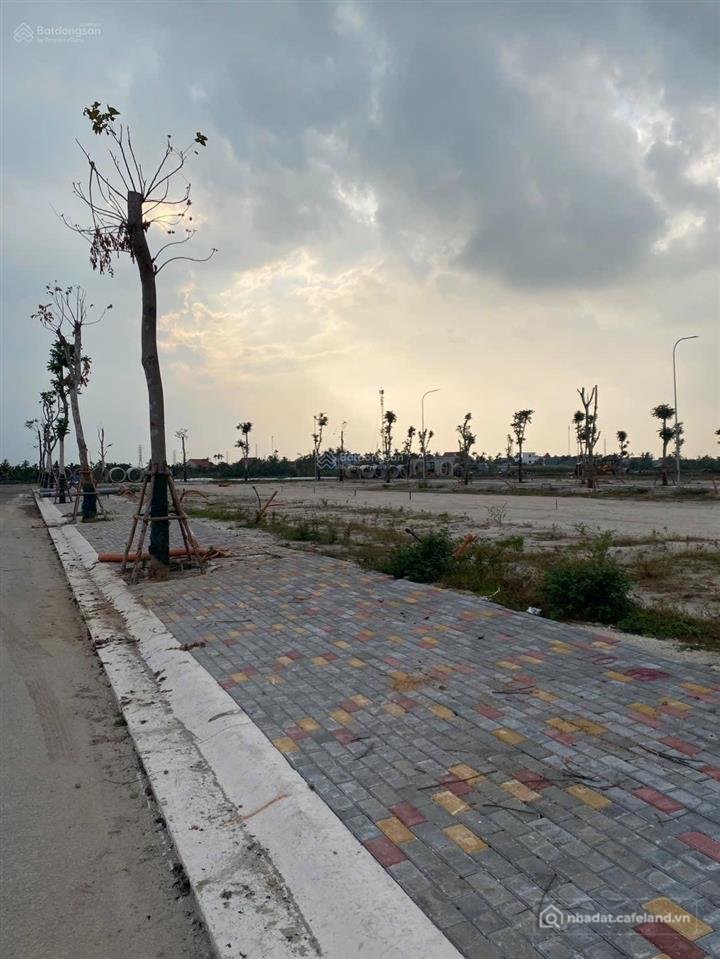 Bán đất thổ cư: Bán đất gần vinhomes golden city, 5 tỷ, 99.4m2, pháp lý đầy đủ, 