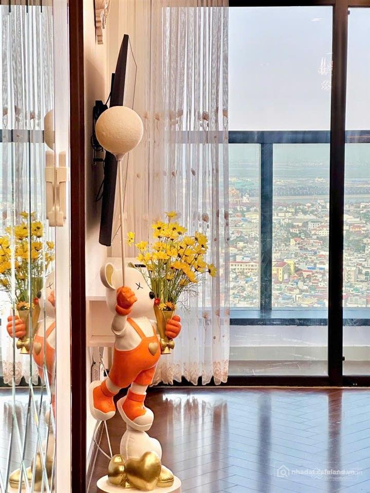 Bán căn hộ chung cư: Bán gấp căn hộ 2 ngủ view hồ nội thất cực đẹp đang cho thuê