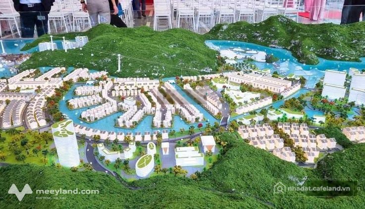 Bán đất thổ cư: Bán gấp đất liền kề 110m2, mặt tiền 6m, phân khu A3 Cát Bà Amati