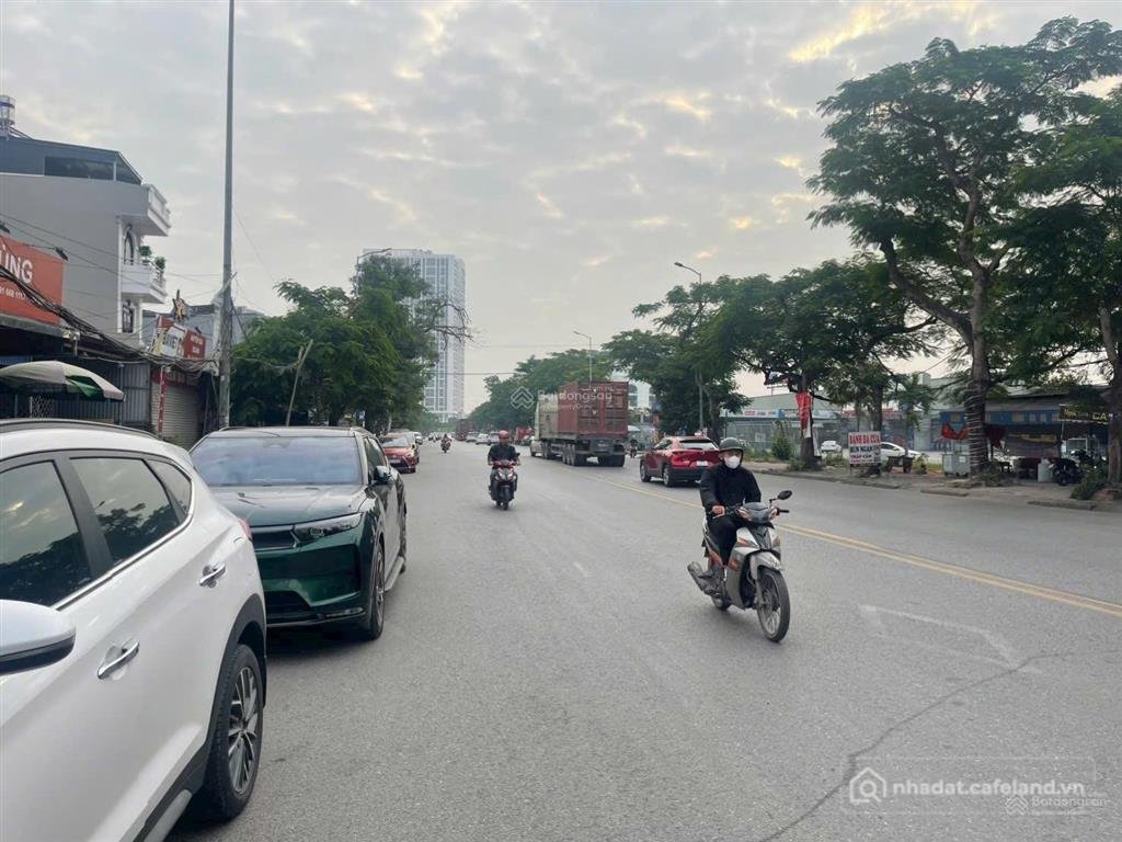 Bán đất thổ cư: Siêu hiếm đất mặt đường hồng bàng đối diện gem park kinh doanh b