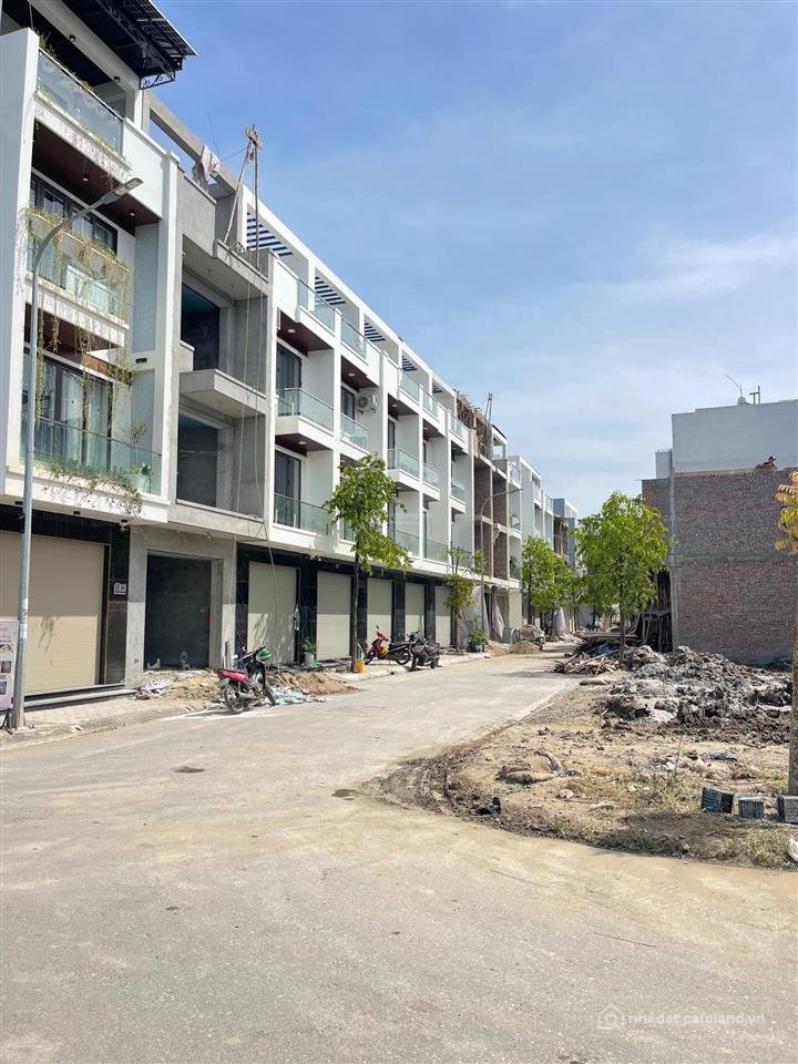 Bán nhà riêng: Bán nhà số 64 him lam hùng vương giá rẻ, e. nguyên 0357 864 ***