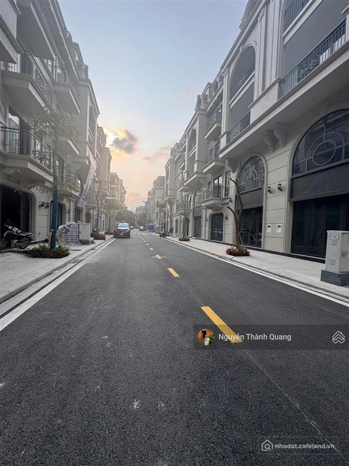 Bán nhà riêng: Bán căn góc cực đẹp dự án royal river city khu 80 hạ lý, hồng bàn