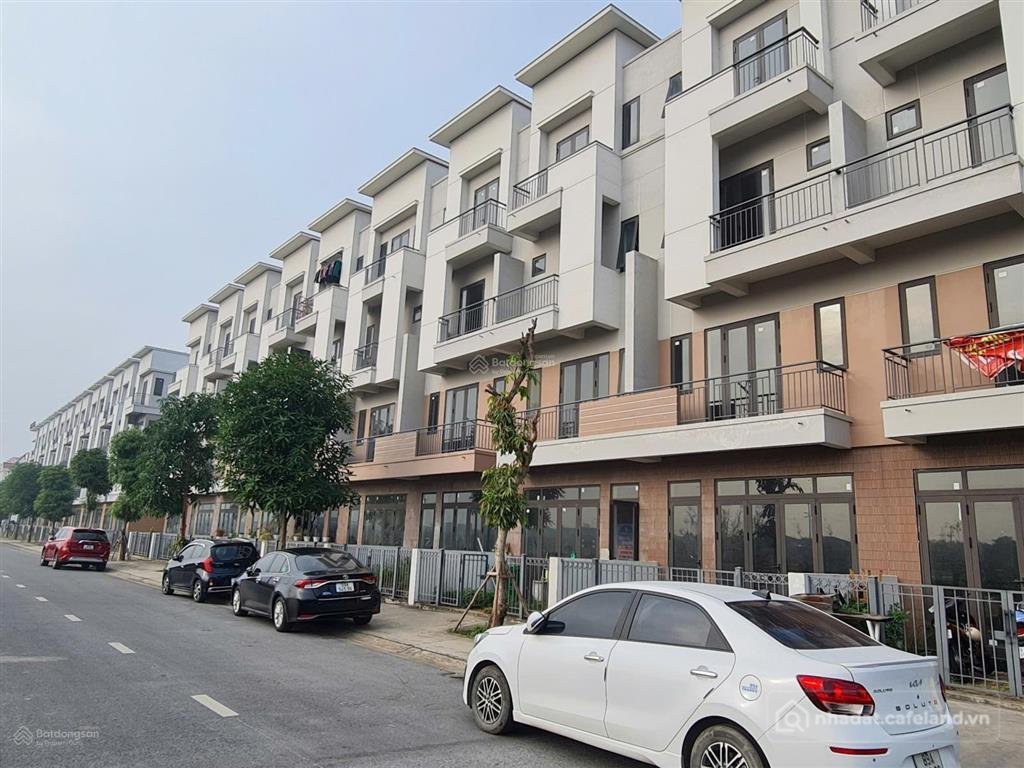 Bán nhà riêng: Bán căn liền kề 4 tầng centa diamond vsip từ sơn, bắc ninh giá 6,