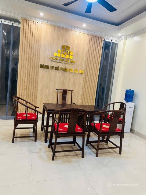 Bán nhà riêng: Bán căn liền kề 4 tầng dãy CL10.đã hoàn thiện. Đủ đồ có thang máy