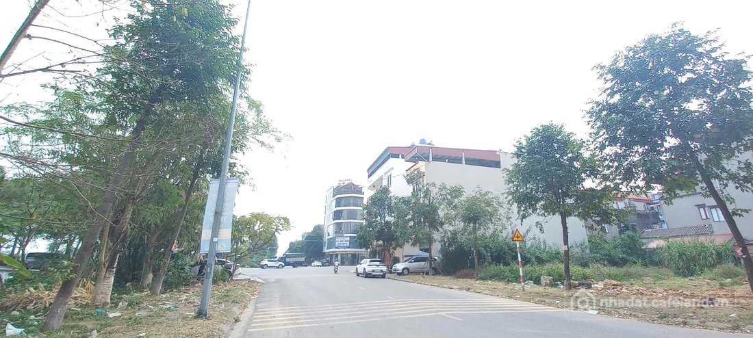 Bán đất thổ cư: Bán 63.7m đất giãn dân mặt đường lê văn thịnh đại phúc. Kinh doa