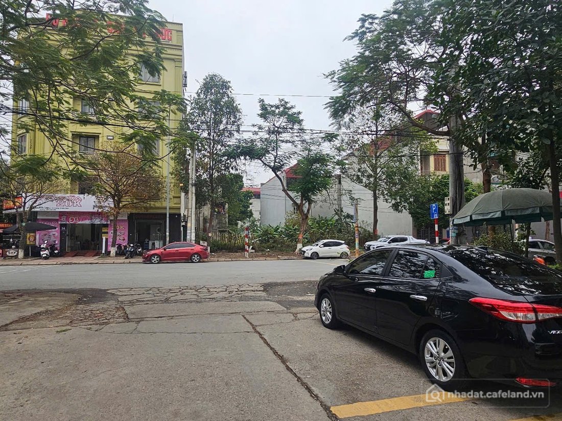 Bán đất thổ cư: Bán 82.7m đất mặt đường phan huy chú. Cạnh khu liền kề hud-B. Ph