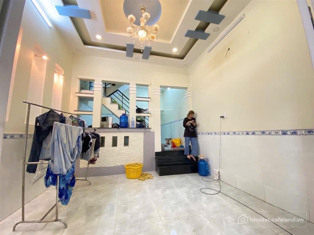 Bán nhà riêng: Bán nhà 1 trệt 1 lầu ngay khách sạn 5 sao central park thuộc p. t