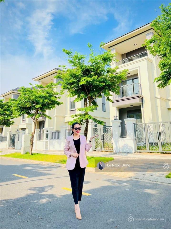 Bán nhà riêng: Cần bán gấp cắt lỗ sâu! nhà phố 8x20 the suite aqua city sẵn nhà 