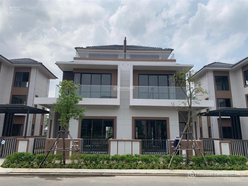 Bán nhà riêng: Bán biệt thự song lập swan bay zone 8, dt 10 x 20, vị trí gần cổn