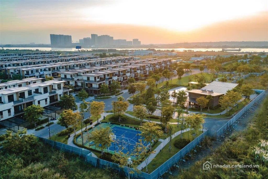 Bán nhà riêng: Nhà phố vườn khu đô thị izumi city. mẫu nhà ngang 7x20,5m (143,5m