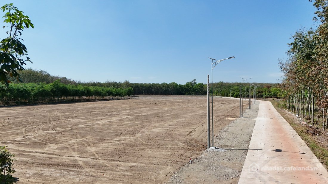 Bán đất thổ cư: BÁN ĐẤT NỀN NGAY KHU CÔNG NGHIỆP ĐÔNG NAM 4200 HA