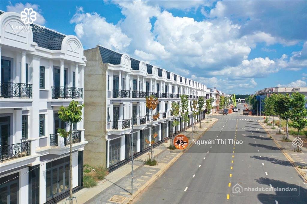 Bán nhà riêng: Shophouse century city 1 trệt 2 lầu mặt tiền đường 25m, gần sân b