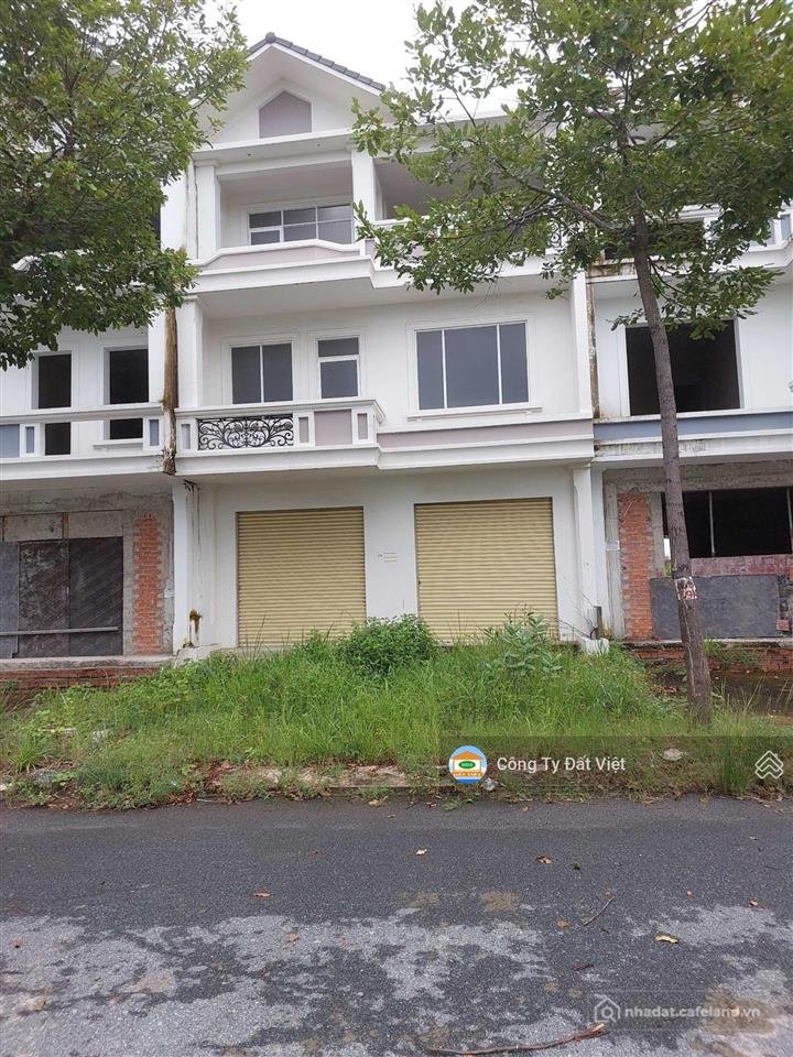 Bán nhà riêng: Bán nhà 8x20m, mặt tiền đường 45m khu đô thị long hưng, giá 13 tỷ