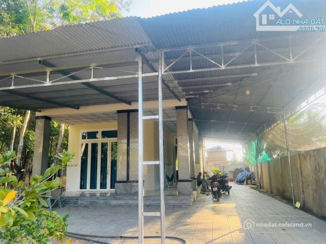 Bán nhà riêng: Bán gấp nhà DT ngang 11.7 dài 40m , gần Khu Đô Thị 49ha, Phường N