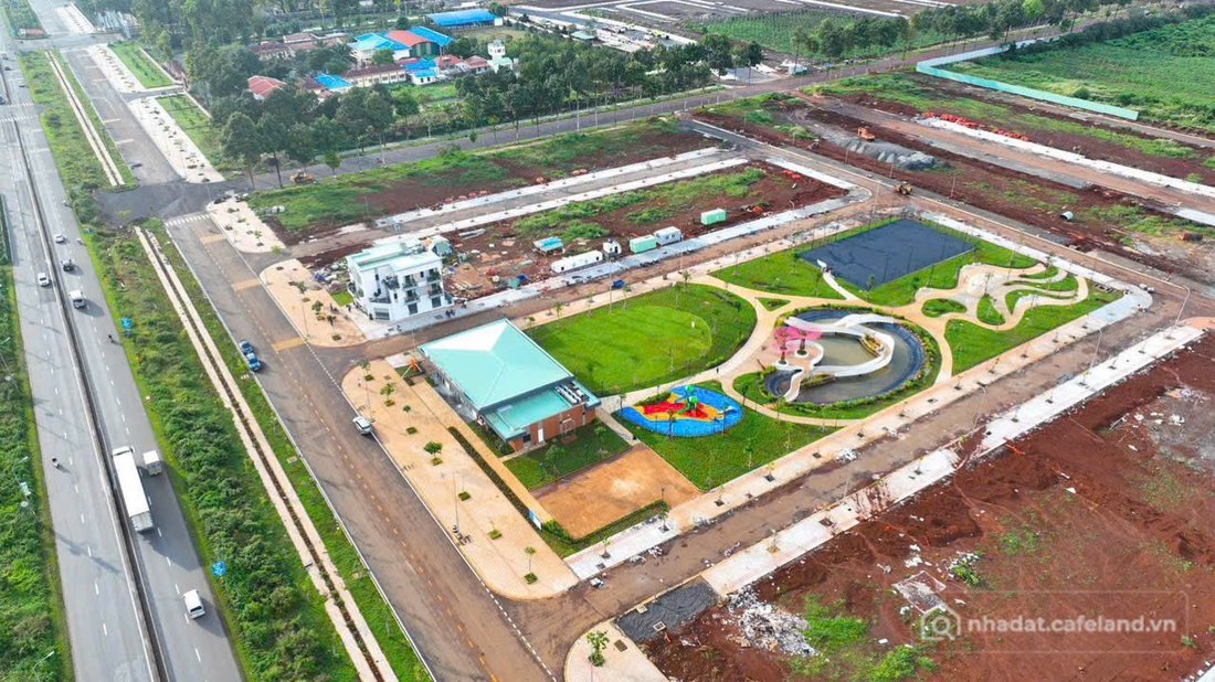 Bán đất thổ cư: BÁN GẤP ĐẤT NỀN TRUNG TÂM HÀNH CHÍNH DẦU GIÂY- GẦN SÂN BAY QUỐC 