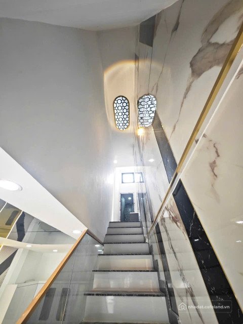 Bán nhà riêng: Chủ gửi Bán căn Nhà góc hai mặt tiền đường 1 trệt 1lầu phường qua