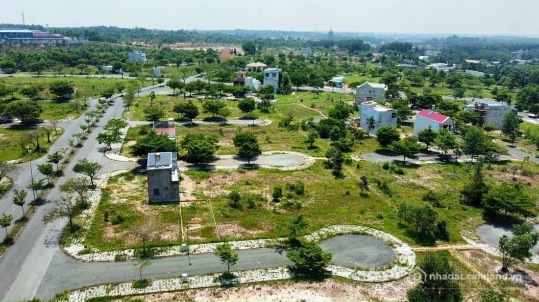 Bán đất thổ cư: Bán ngộp 119m2 thổ cư, Khu đô thị Thung Lũng Xanh, Sổ sẵn_Nhiều 