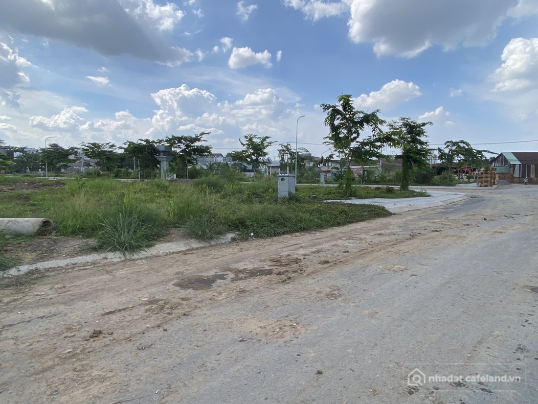 Bán đất thổ cư: Bán Đất Xây Nhà Nghĩ Dưỡng Kế Bên KDC Bửu Hoà Đang Hoàn Thiện