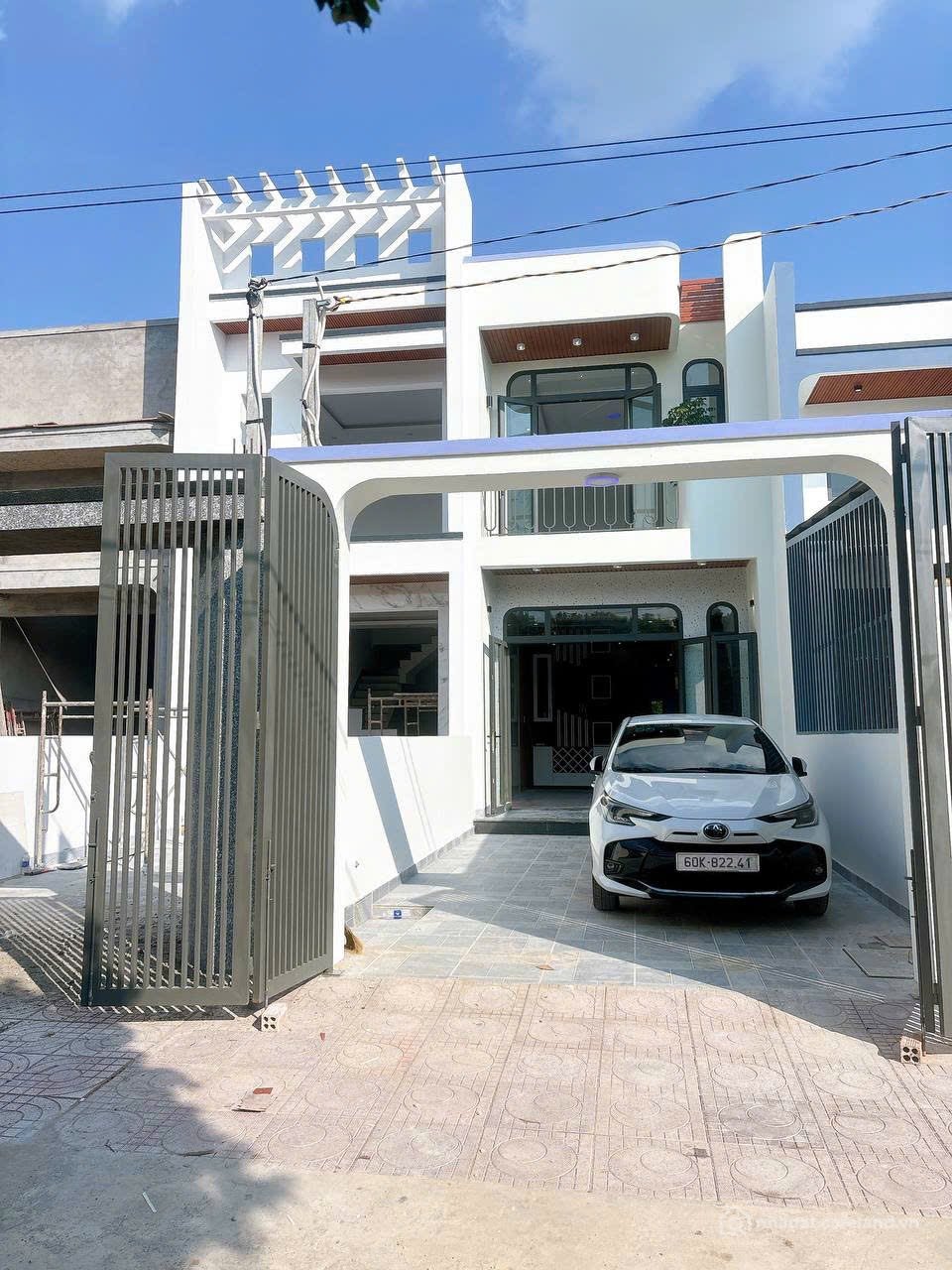 Bán nhà riêng: Bán căn nhà sổ riêng thổ cư giáp biên hoà đồng nai gần khu du lịc