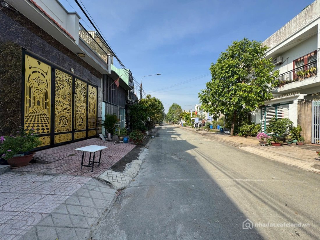 Bán nhà riêng: Chính chủ bán căn nhà lầu khu dân cư lavender Thạnh Phú vĩnh cửu,