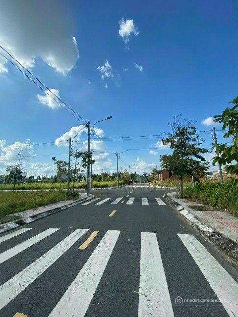 Bán đất thổ cư: Cần bán đất mặt đường cách Sân Bay Long Thành 5km - 100m2 - Giá 