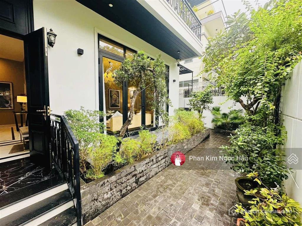 Bán nhà riêng: Bán căn biệt thự 3 tầng đối diện công viên khu đô thị hà quang 2 