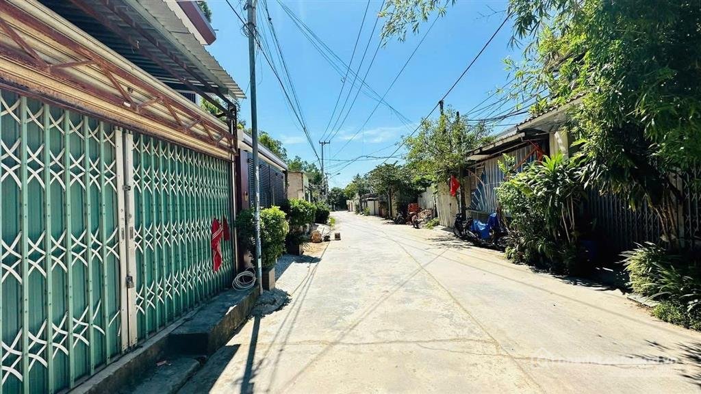 Bán đất thổ cư: Mặt tiền ngô đến ngay cổng chào suối khoáng nóng tháp bà giá 5,3