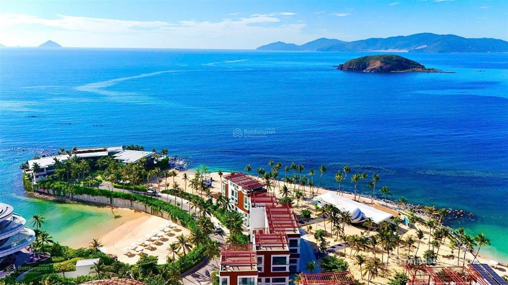 Bán nhà riêng: Bán shop nhà phố libera nha trang vị trí hoa hậu, view trực diện 