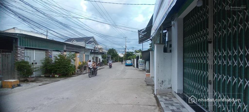 Bán đất thổ cư: Bán 2 lô đất đường tô ký gần dự án sun group ô tô vi vu phước đồ