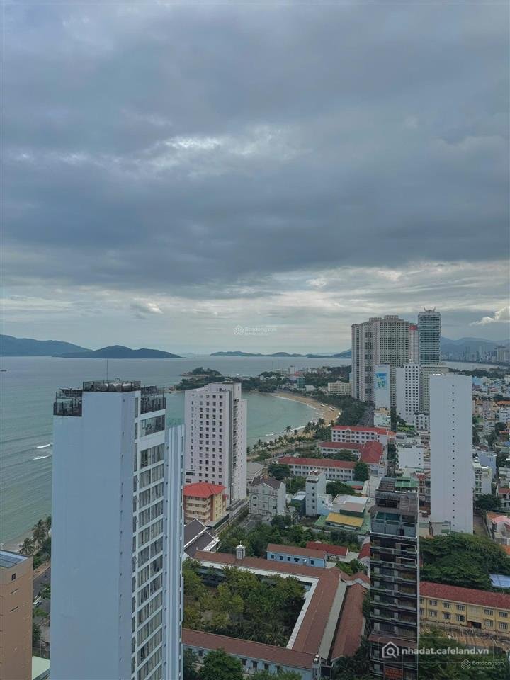 Bán căn hộ chung cư: Kẹt tiền bán căn 65m2 view biển giá 4 tỷ, căn view đông nam