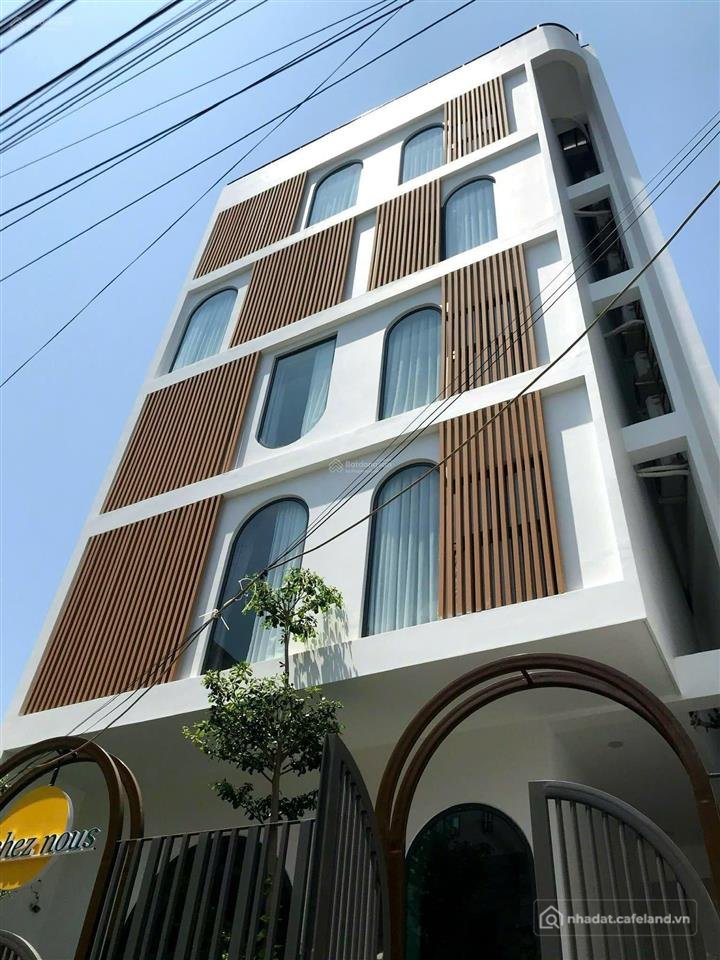 Bán nhà riêng: Bán khách sạn phía bắc nha trang gần biển có 16 phòng kinh doanh.