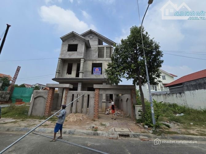 Bán biệt thự: BÁN BIỆT THỰ PHƯỚC SƠN SỔ HỒNG GẦN DỰ ÁN SUNGROUP - DT 180M2 GIÁ C