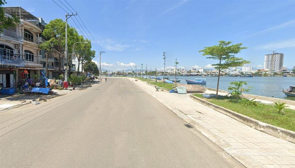Bán đất thổ cư: Lô đất mặt tiền nguyễn văn linh, nam nha trang rộng 30m. view bi