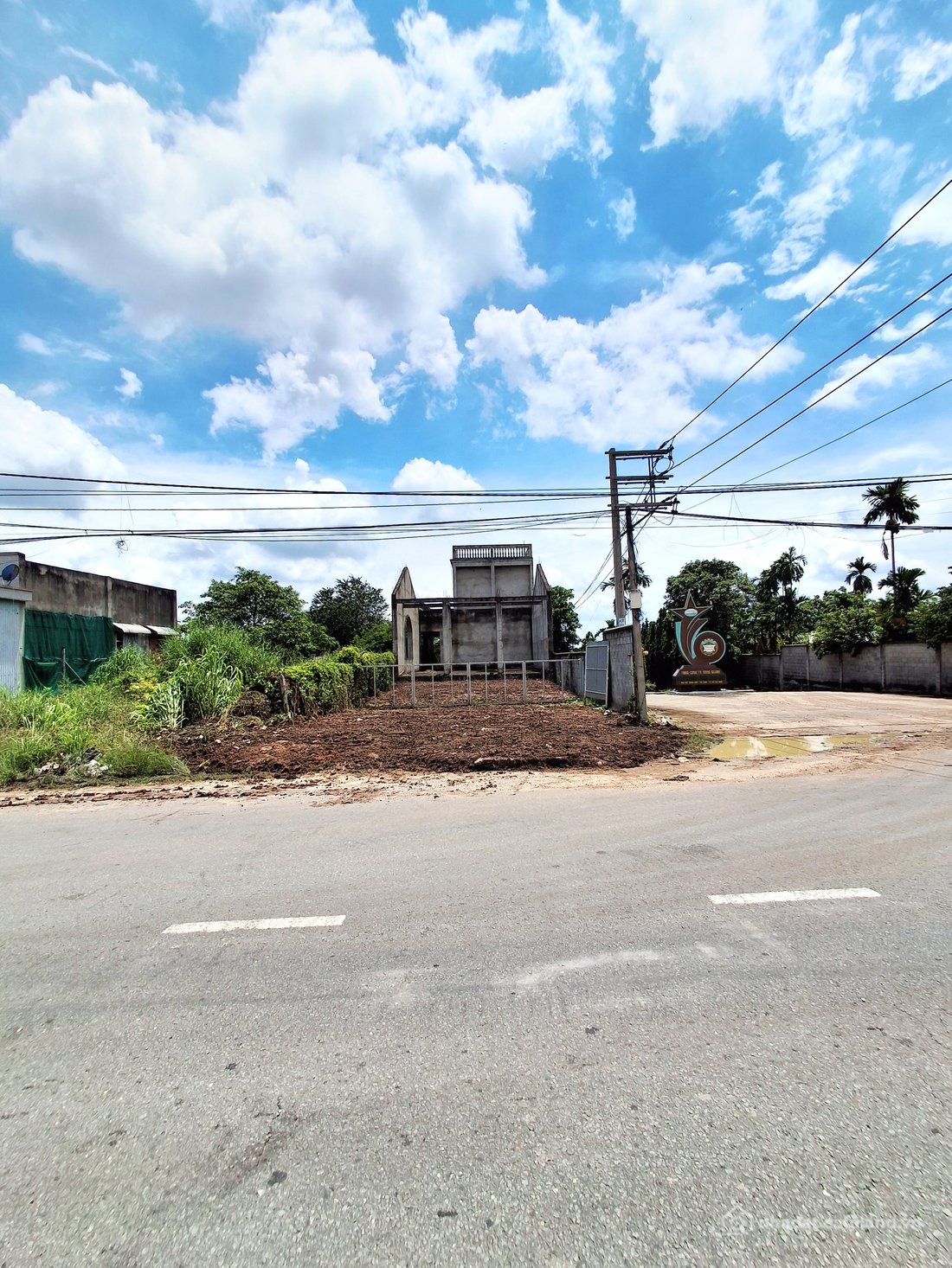 Bán đất thổ cư: BÁN LÔ ĐẤT MẶT TIỀN KINH DOANH , CÁCH KHU CÔNG NGHIỆP RẠCH BẮP 1