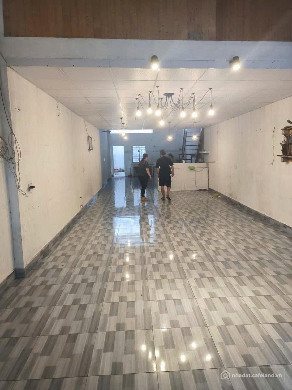 Bán nhà riêng: Bán Nhà 30/4 ngay khu công nghiệp Đông Xuyên, phường Rạch Dừa - 1