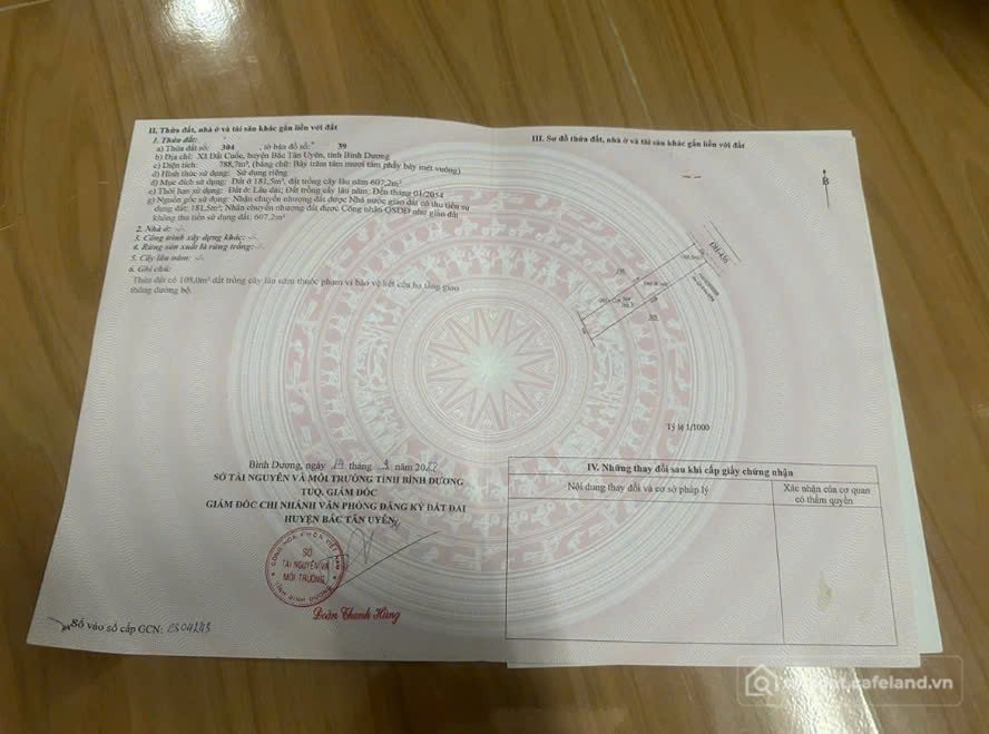 Bán đất thổ cư: Bán lô đất kế bên hồ gần khu công nghiệp Đất Cuốc DT 788m2 . LH 