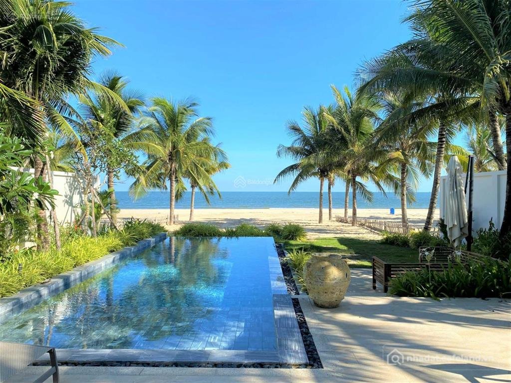 Bán nhà riêng: Cần bán 1 căn villa 3pn hơn 650m2 view biển melia hamptons hồ trà
