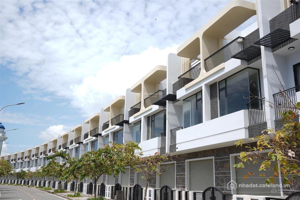 Bán nhà riêng: Bán nhà liên kế the light city vũng tàu giá tốt 5,7 tỷ