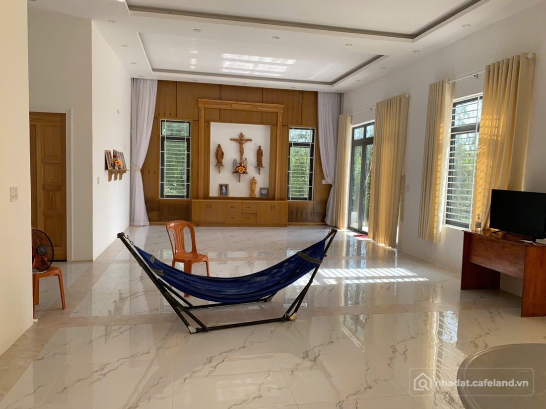 Bán đất thổ cư: Bán nhà 2mt đẹp mới. xã Hòa Bình. Đường số 328 * giá tốt