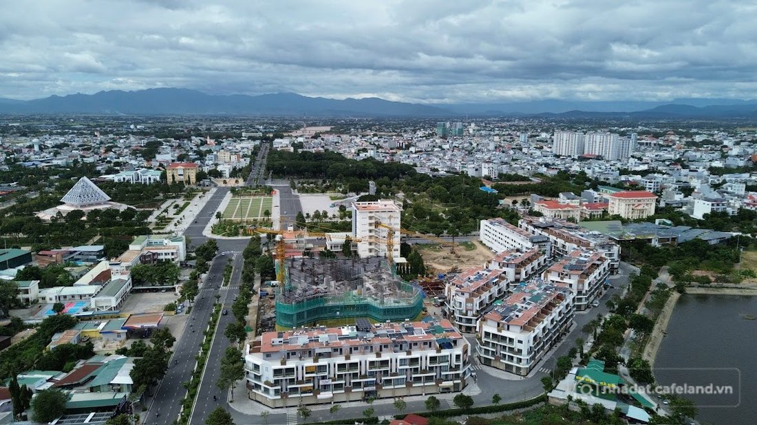 Bán nhà riêng: NHÀ PHỐ HACOM MALL - ĐỐI DIỆN TỔ HỢP TRUNG TÂM THƯƠNG MẠI - PHAN 