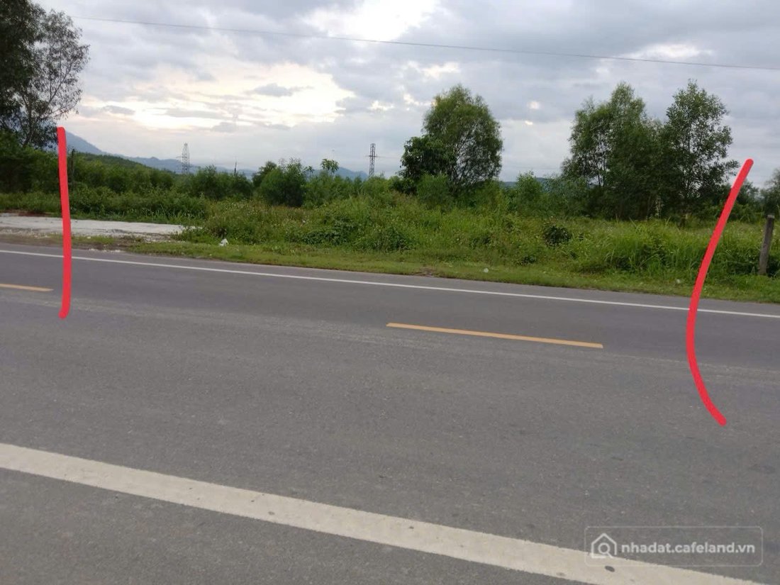 Bán đất thổ cư: Bán đất mặt tiền đường QL 27 đối diện Khu Công Nghiệp Sông Cầu 1