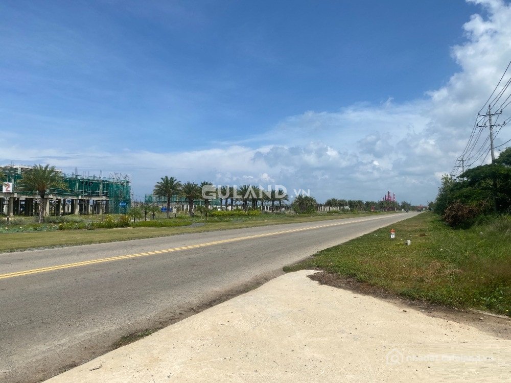 Bán đất thổ cư: Bán 1500m2 đất Hòn Lan - sát cạnh Thanh Long Bay - giá 17,7 tỷ. 