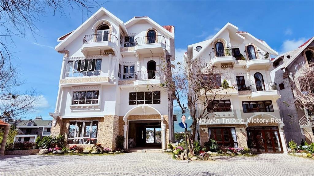 Bán nhà riêng: 11 căn bt nghỉ dưỡng villas cao cấp đường 10 mét, cảnh quan cây x