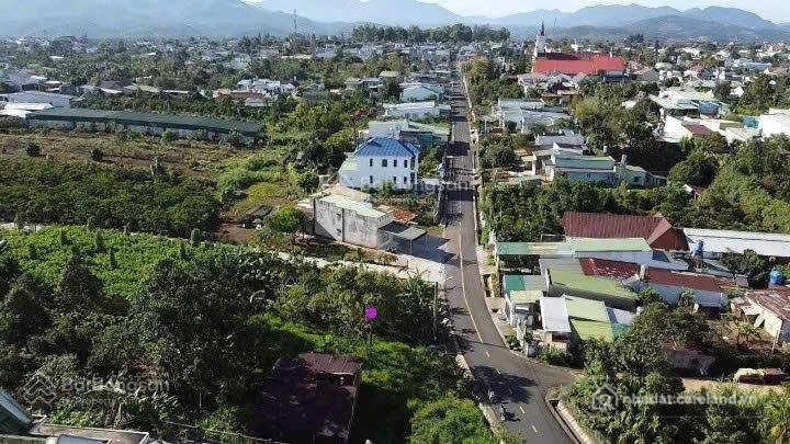 Bán đất thổ cư: Bán đất tại hẻm 88 lữ gia, 4,2 tỷ, 587m2, có 100m2 thổ cư, xã lộ