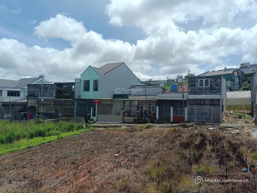 Bán đất thổ cư: Bán lô đất đẹp 500m2 ngang rộng 21m, mặt tiền đường lữ gia đà lạ