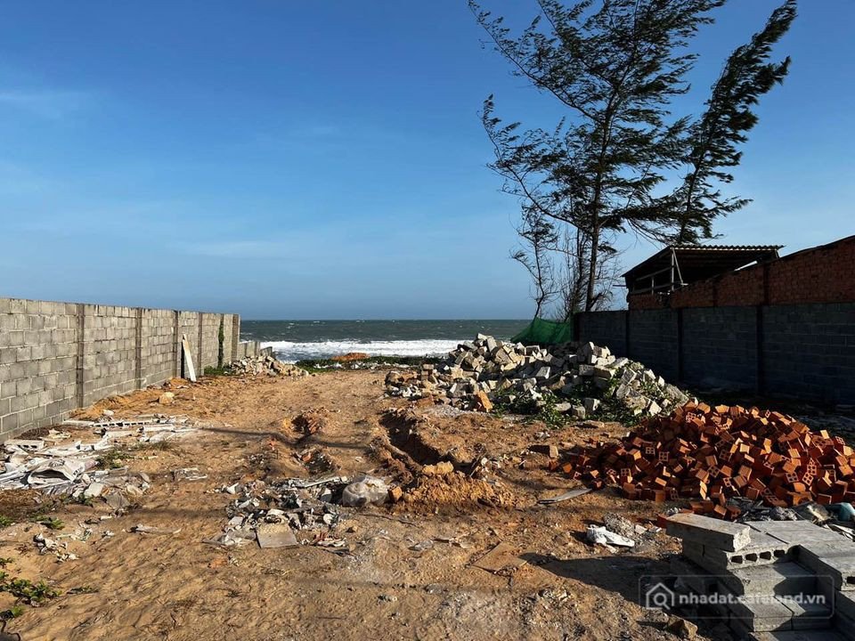 Bán đất thổ cư: Bán lô đất bên biển Tiến Thành Novaworld, Phan Thiết. LH: 097409