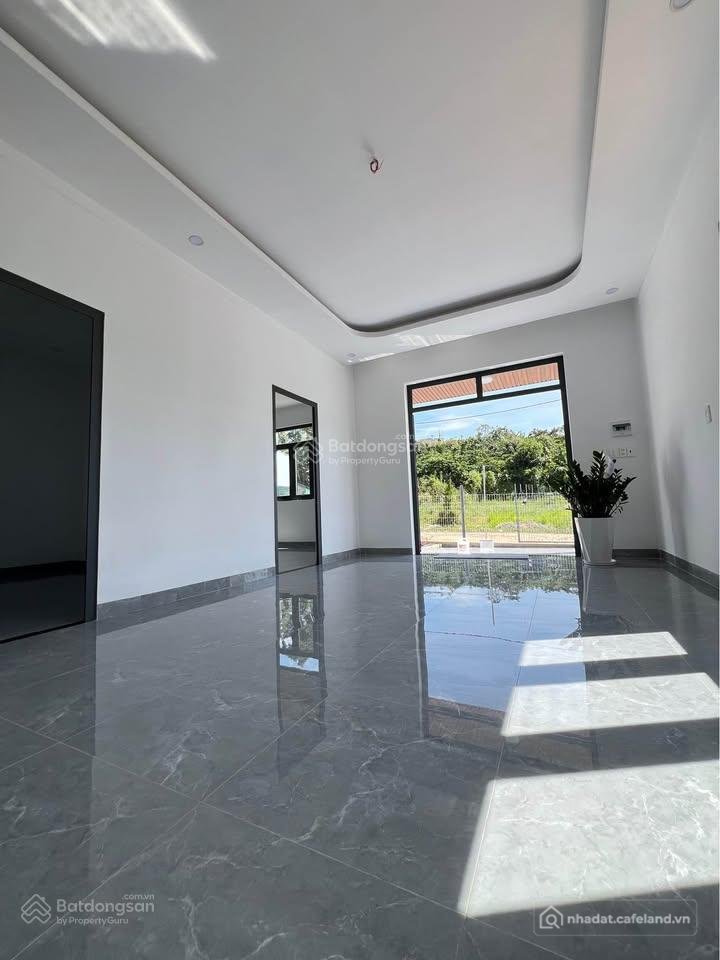 Bán nhà riêng: Bán đất tặng căn nhà xinh. đường thái bình , đường quốc lộ 20, xã