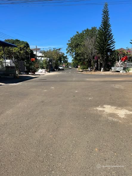 Bán đất thổ cư: Bán Lô đất Khu Đông Hồ Nam Phương - Phạm Ngọc Thạch Phường 1 Bảo