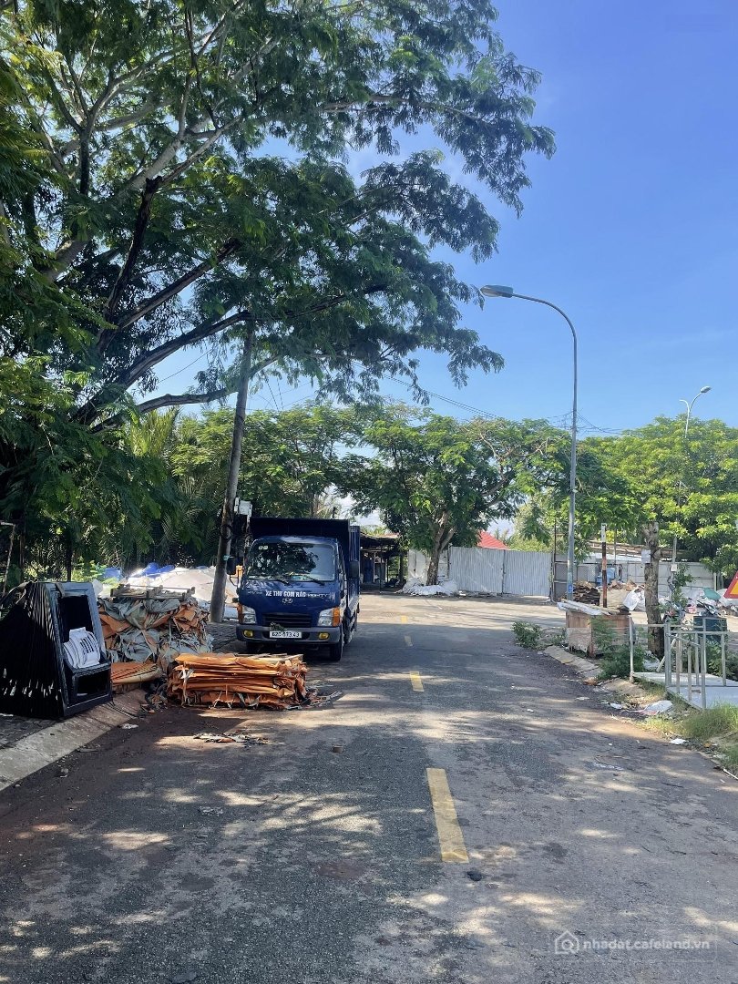 Bán đất thổ cư: Khu Dân Cư Long Hậu Giá Tốt đầu Tư 2.1 Tỷ /100 M2 . L/ H